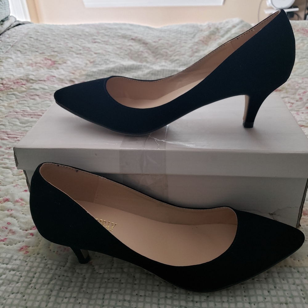 Kitten heels
